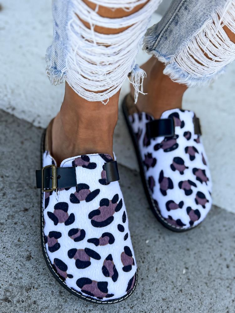 efashion s.r.o. - DOB;Accesoires;Schuhe;Young Fashion - Medvedov
