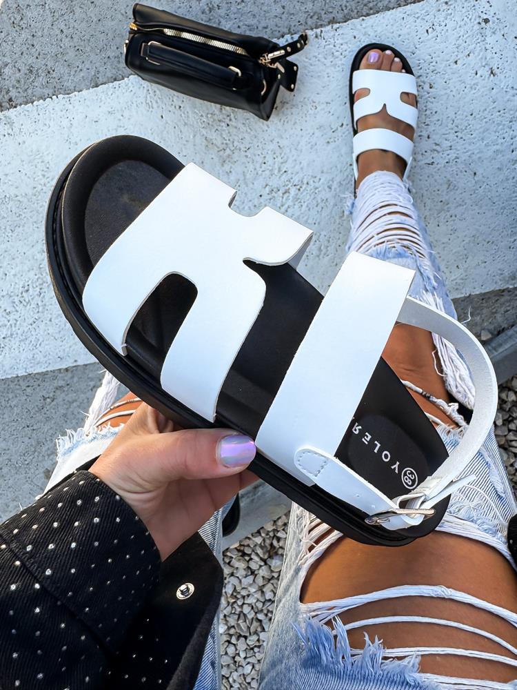 efashion s.r.o. - DOB;Accesoires;Schuhe;Young Fashion - Medvedov