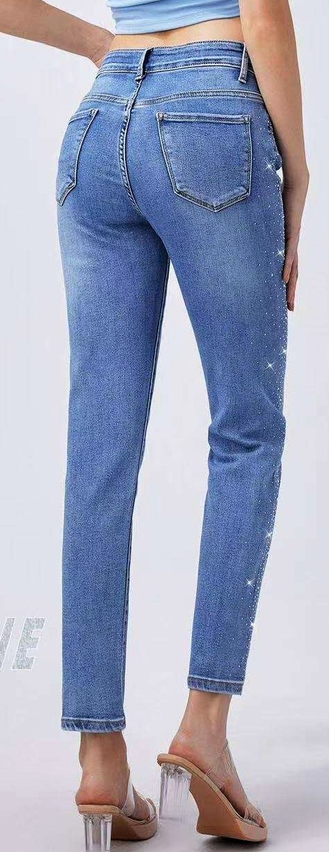 LB new fashion GmbH & Co KG - DOB, Accessoires, Young Fashion, Big Sizes - Eschborn
