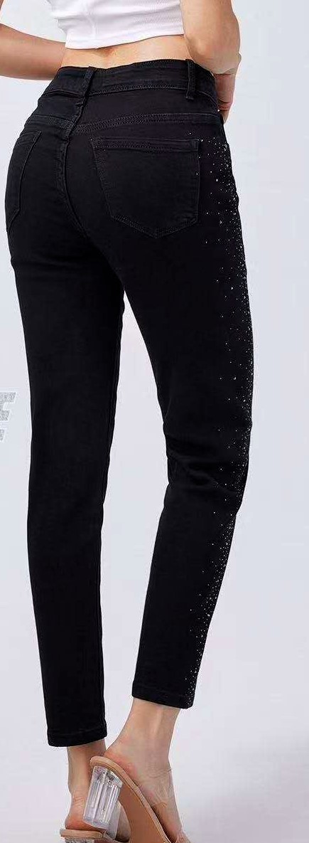 LB new fashion GmbH & Co KG - DOB, Accessoires, Young Fashion, Big Sizes - Eschborn