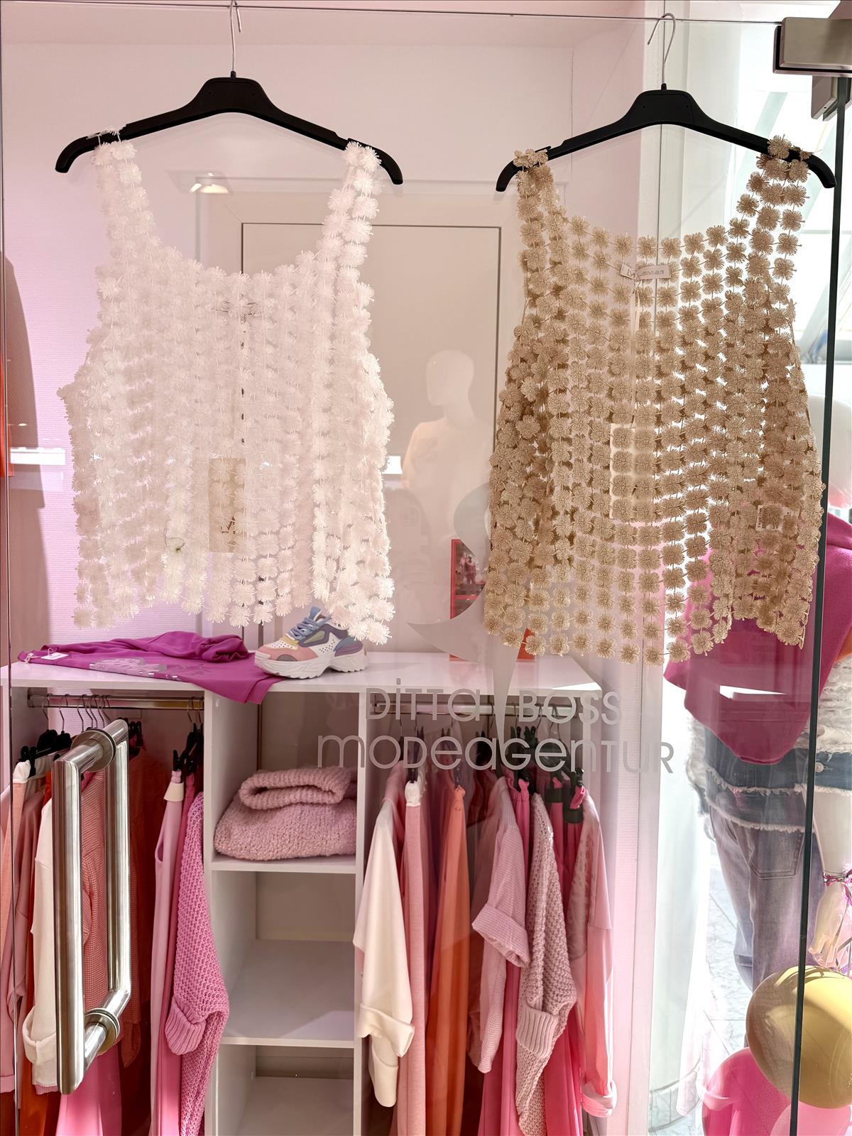 Modeagentur Ditta Boss e. K. - Damenbekleidung
