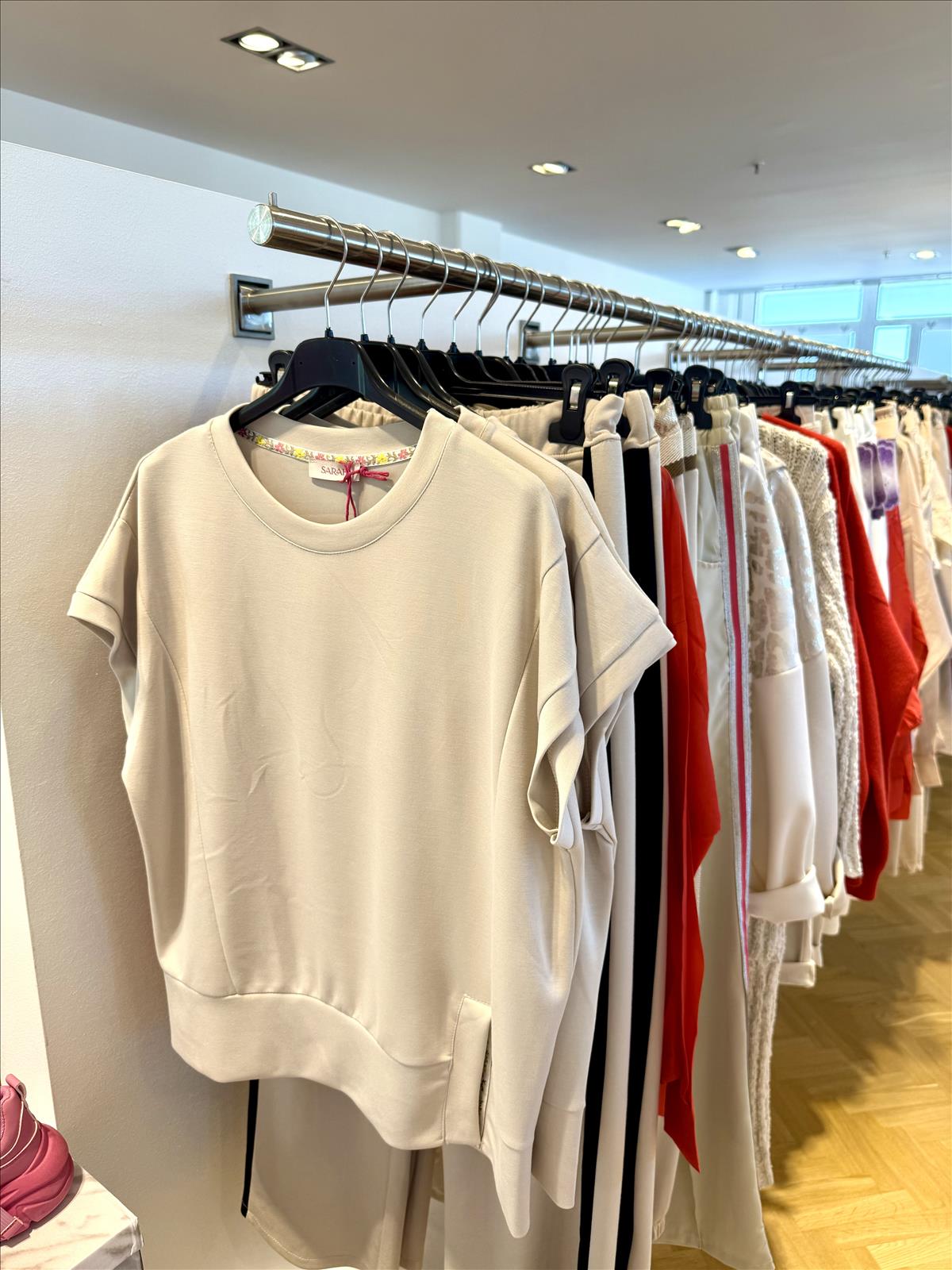Modeagentur Ditta Boss e. K. - Damenbekleidung