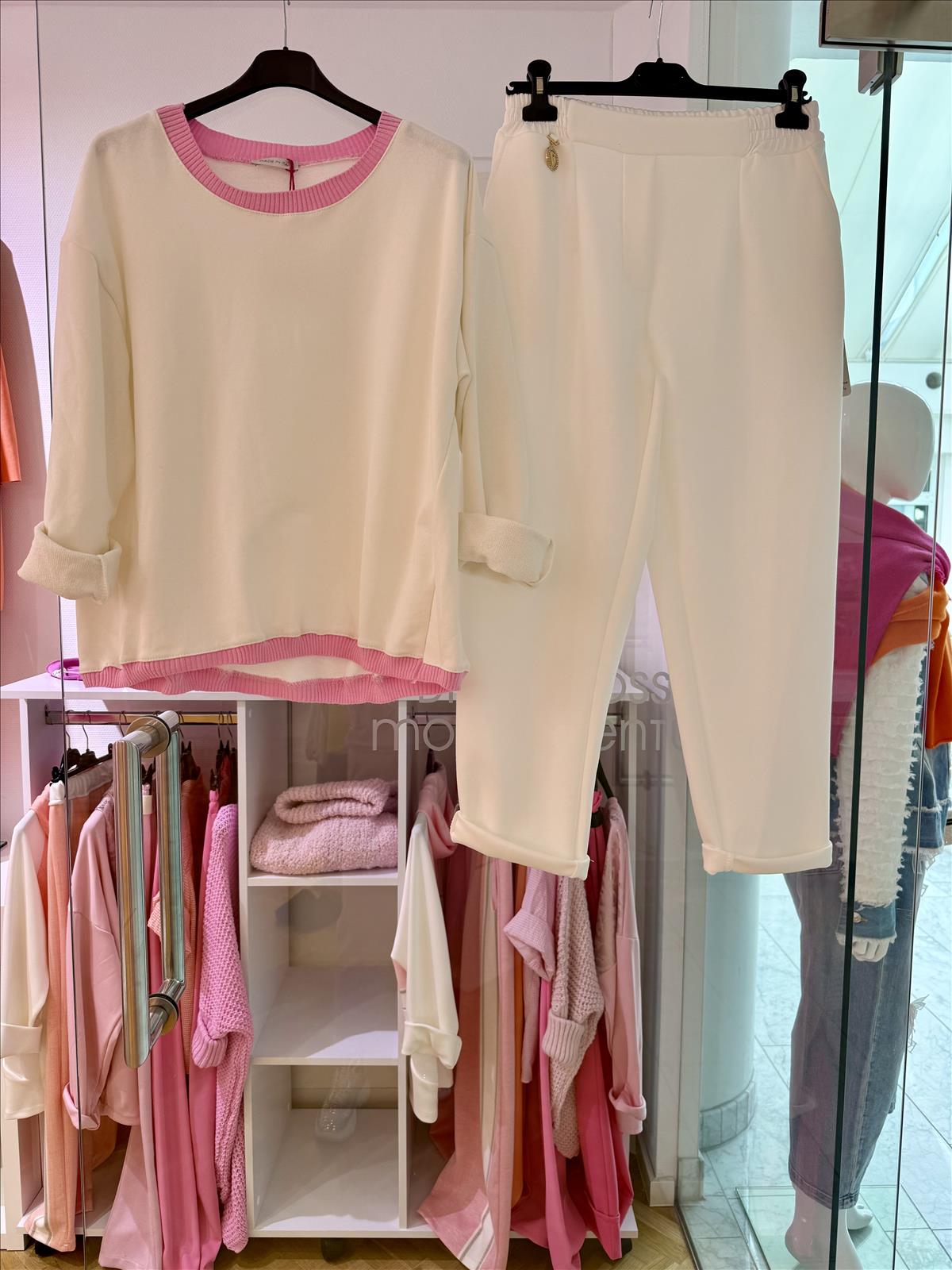 Modeagentur Ditta Boss e. K. - Damenbekleidung