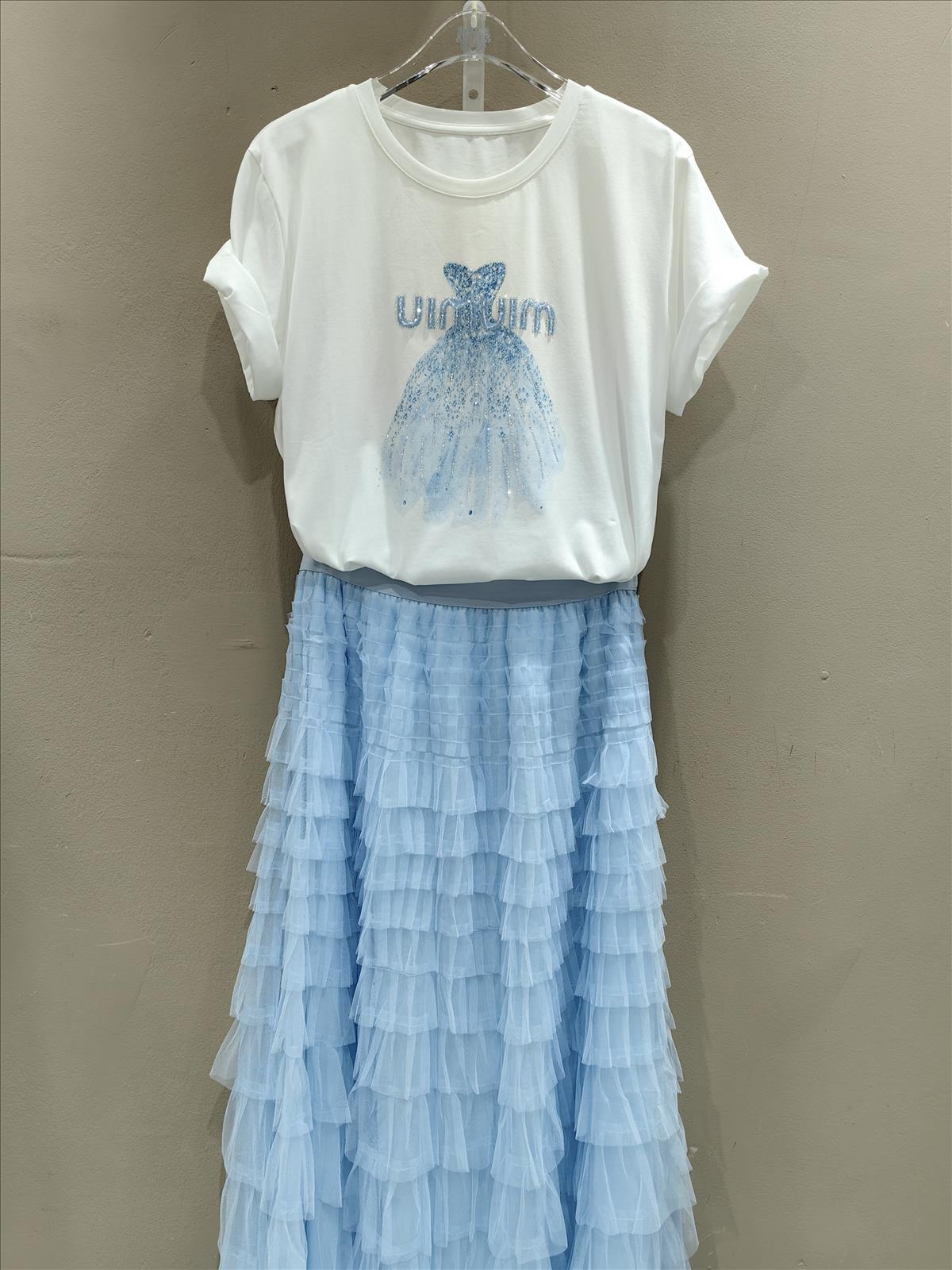 Miss Furs GmbH - MISS FURS Damenmode - Accessoires, Sportswear, Jeans, Tops, Bags