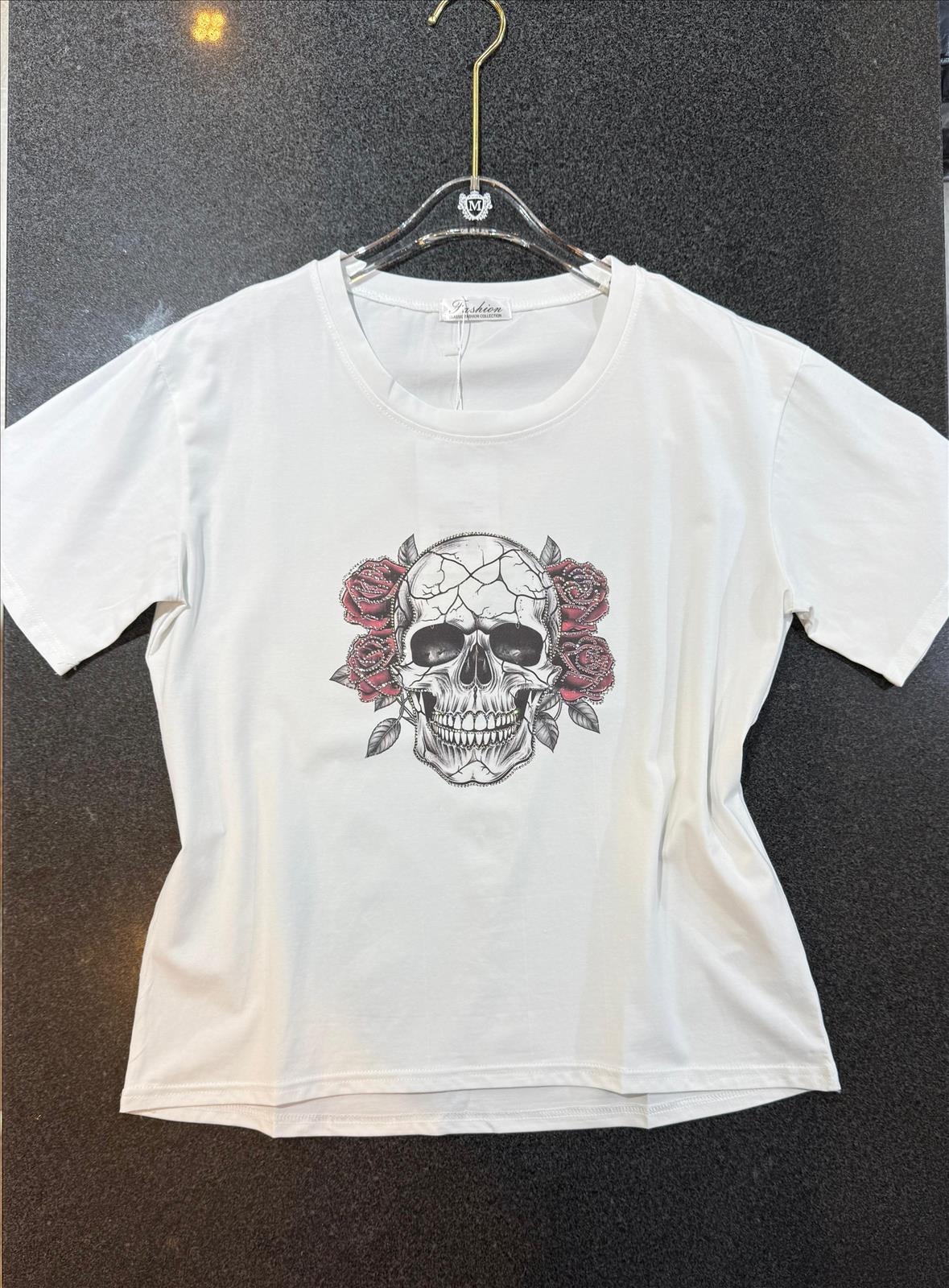 Miss Furs GmbH - MISS FURS Damenmode - Accessoires, Sportswear, Jeans, Tops, Bags