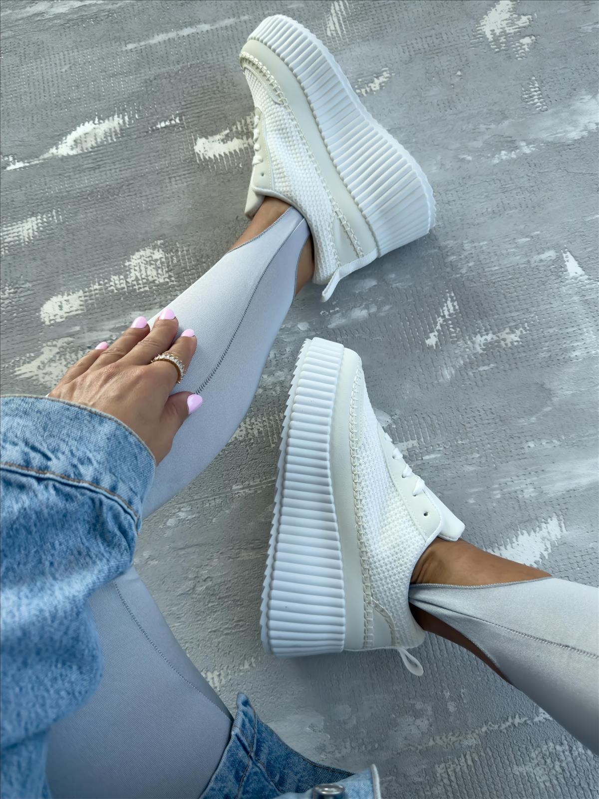 efashion s.r.o. - DOB;Accesoires;Schuhe;Young Fashion - Medvedov