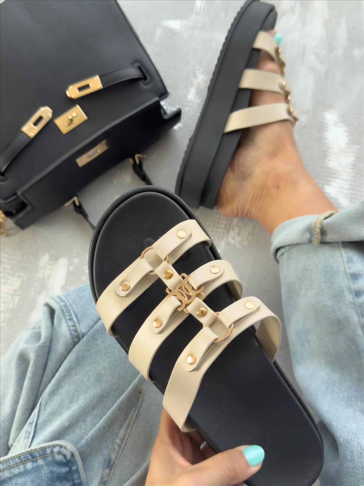 efashion s.r.o. - DOB;Accesoires;Schuhe;Young Fashion - Medvedov