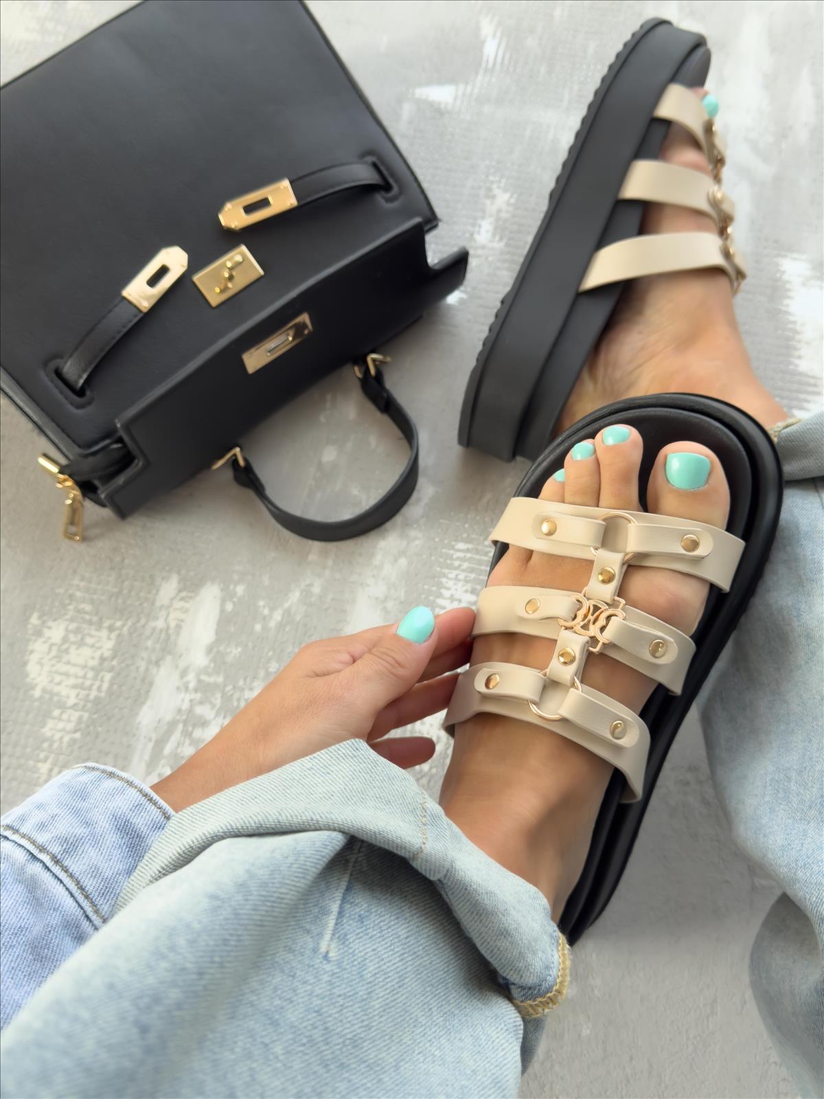 efashion s.r.o. - DOB;Accesoires;Schuhe;Young Fashion - Medvedov