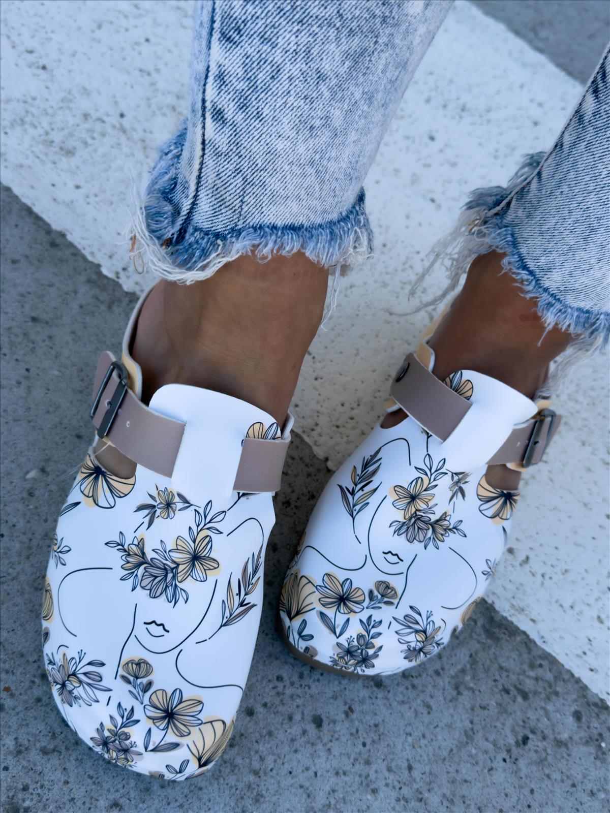 efashion s.r.o. - DOB;Accesoires;Schuhe;Young Fashion - Medvedov