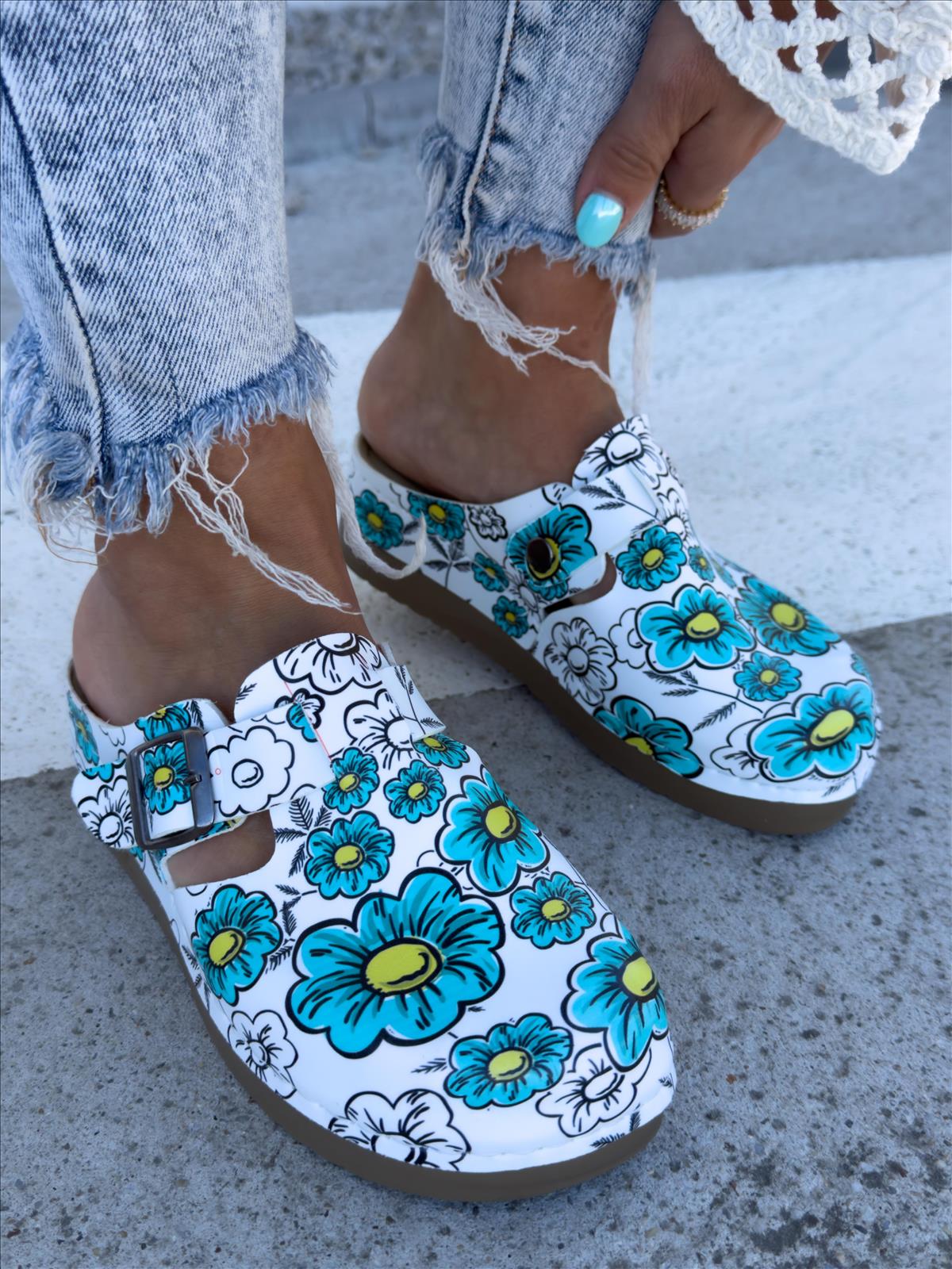 efashion s.r.o. - DOB;Accesoires;Schuhe;Young Fashion - Medvedov