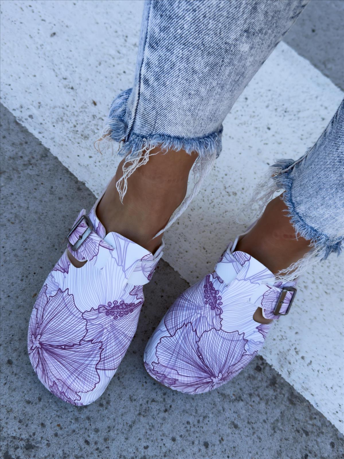 efashion s.r.o. - DOB;Accesoires;Schuhe;Young Fashion - Medvedov