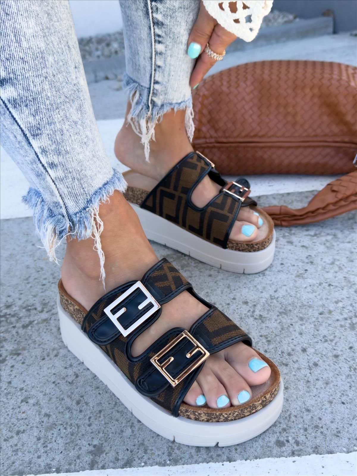 efashion s.r.o. - DOB;Accesoires;Schuhe;Young Fashion - Medvedov