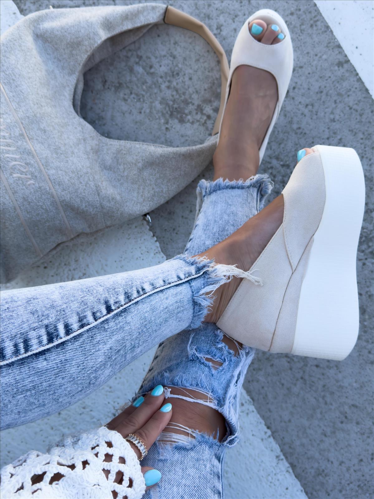 efashion s.r.o. - DOB;Accesoires;Schuhe;Young Fashion - Medvedov