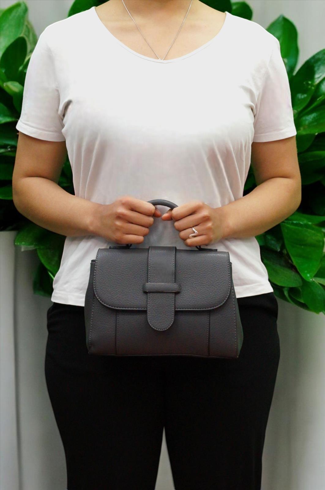 Pulcini GmbH - 2BE - Fashion & Design