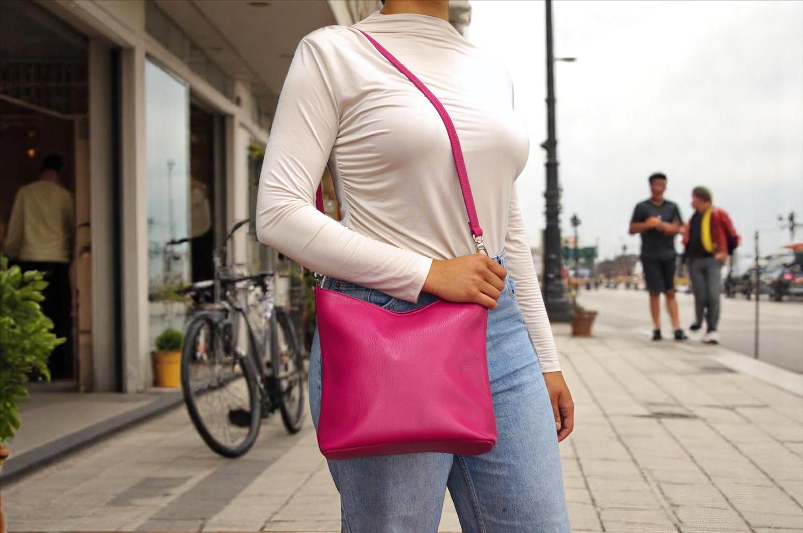Pulcini GmbH - 2BE - Fashion & Design