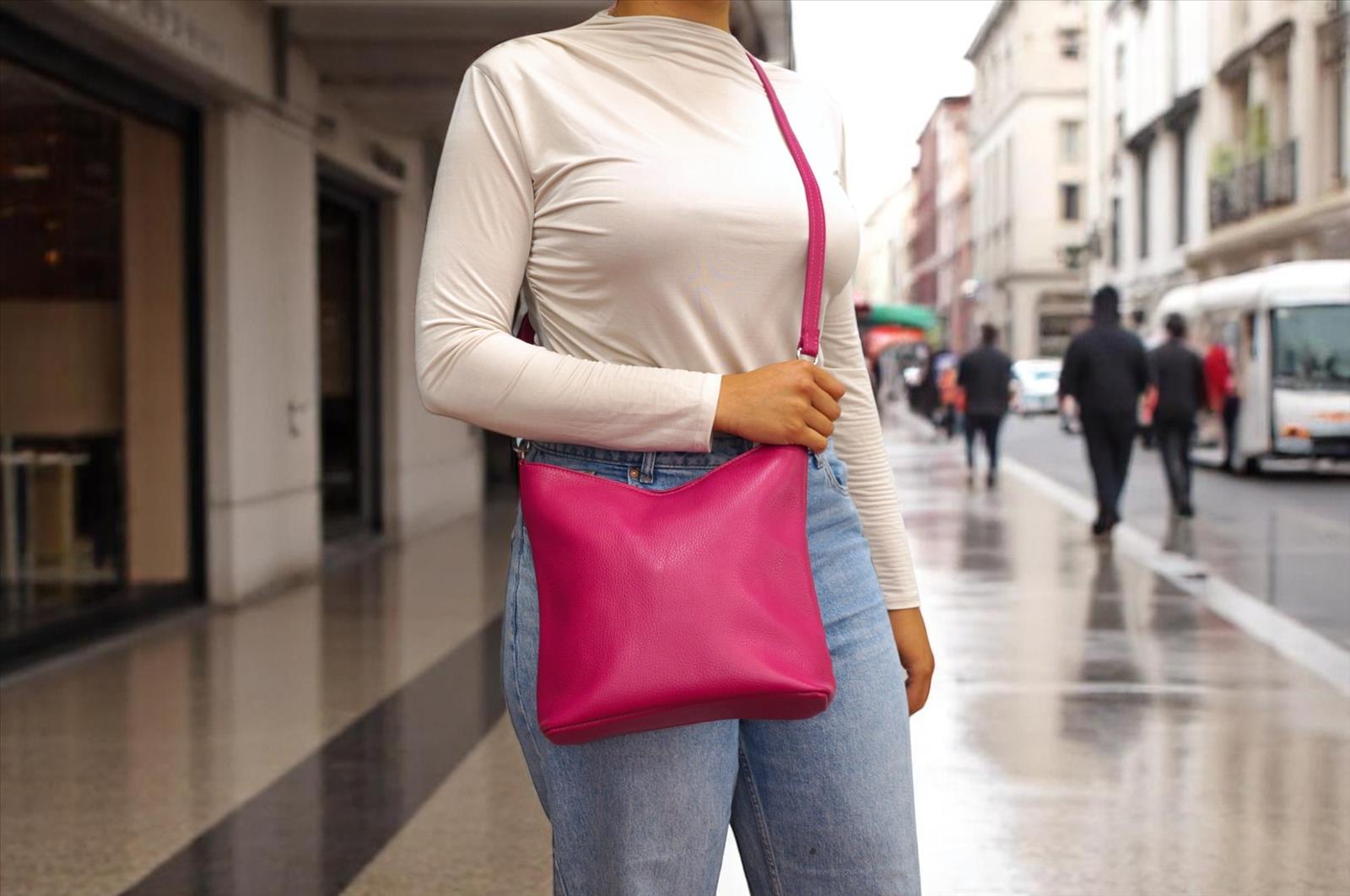 Pulcini GmbH - 2BE - Fashion & Design