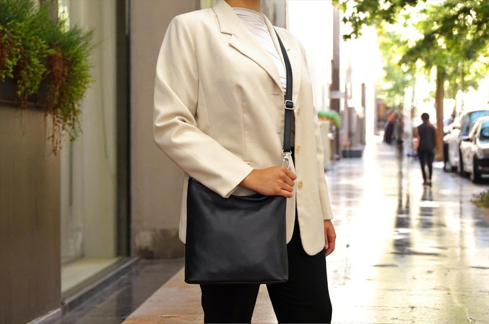 Pulcini GmbH - 2BE - Fashion & Design