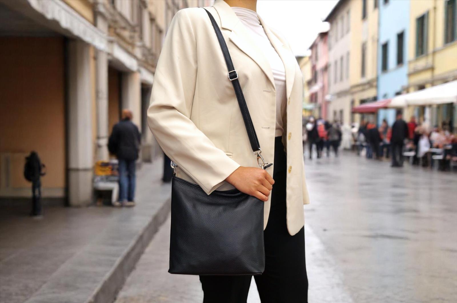 Pulcini GmbH - 2BE - Fashion & Design
