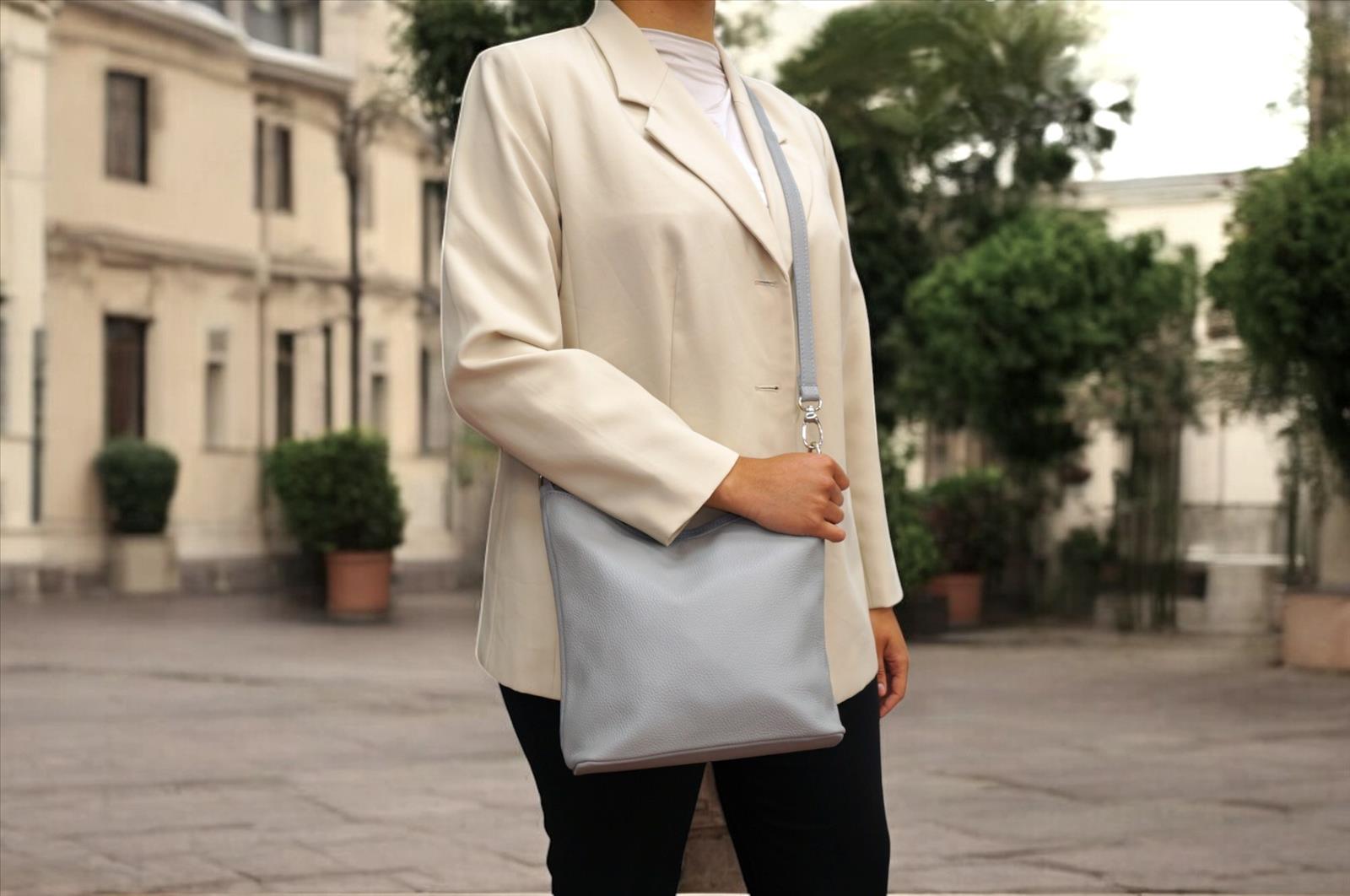 Pulcini GmbH - 2BE - Fashion & Design