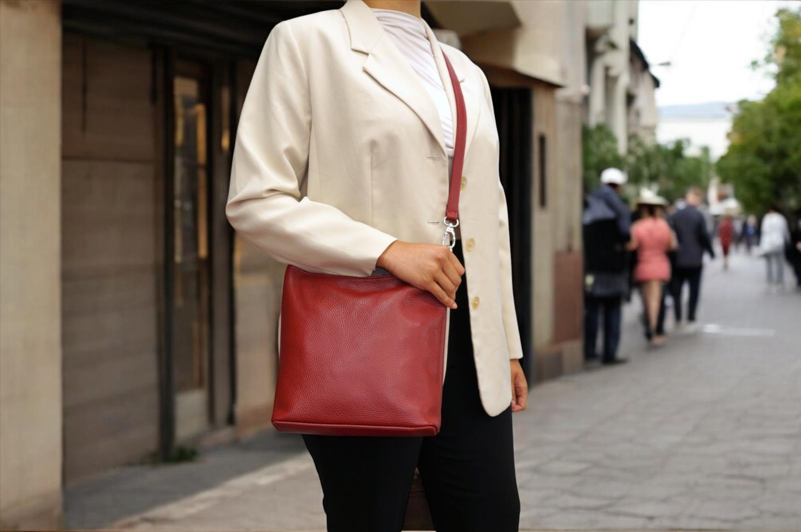 Pulcini GmbH - 2BE - Fashion & Design