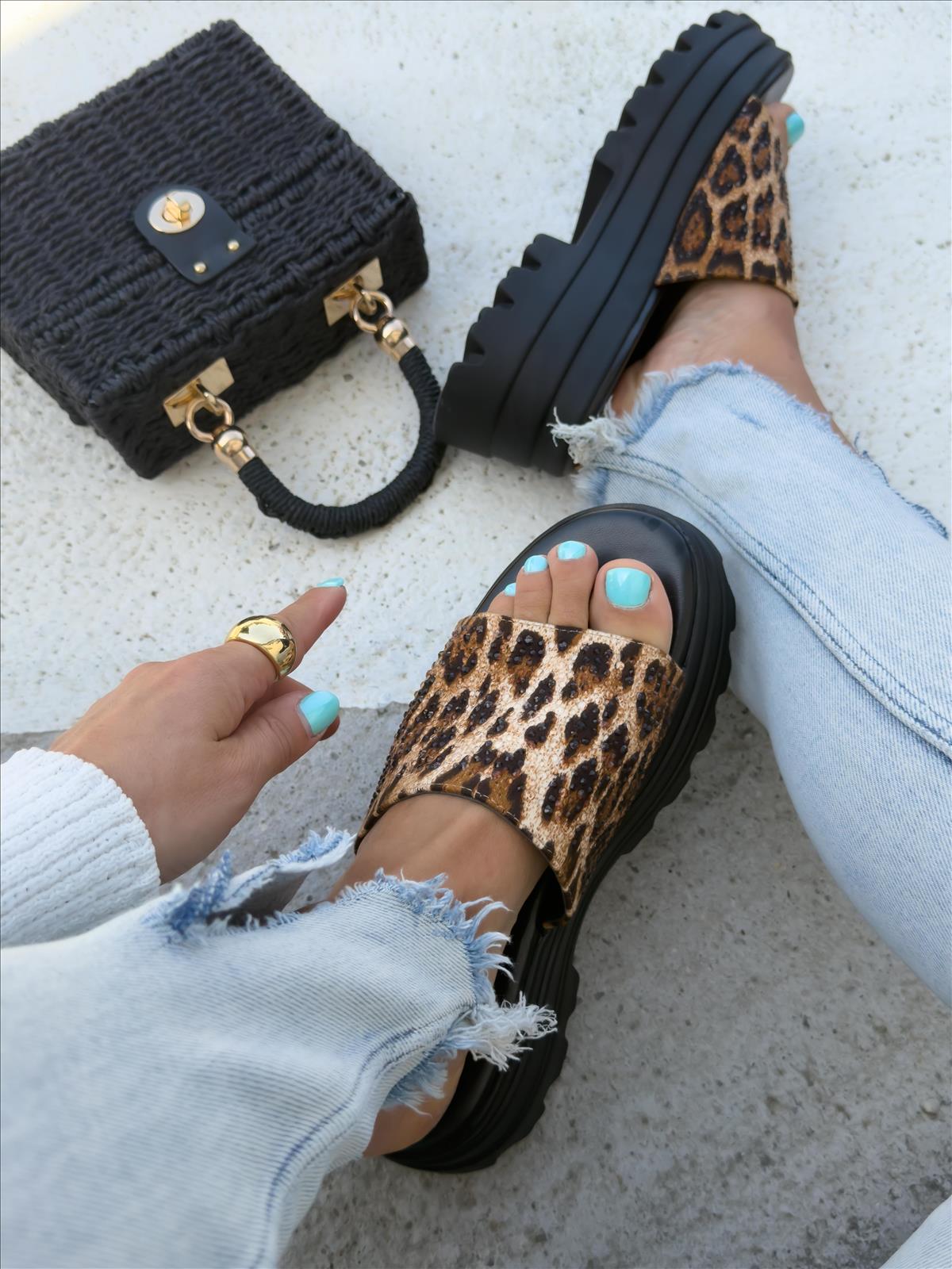 efashion s.r.o. - DOB;Accesoires;Schuhe;Young Fashion - Medvedov