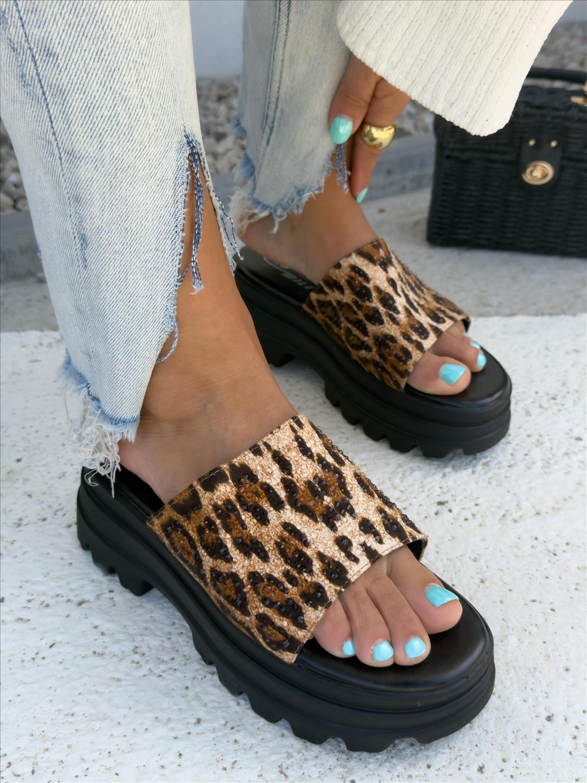efashion s.r.o. - DOB;Accesoires;Schuhe;Young Fashion - Medvedov
