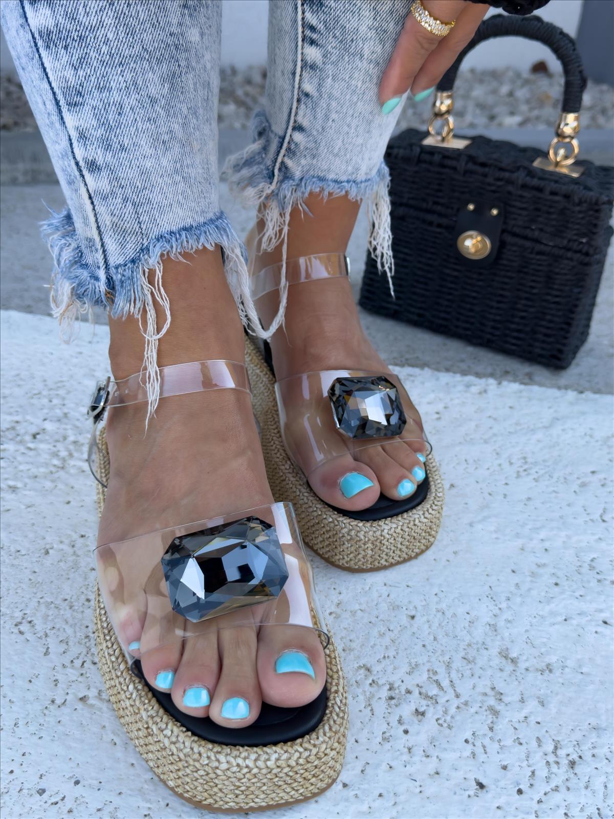 efashion s.r.o. - DOB;Accesoires;Schuhe;Young Fashion - Medvedov