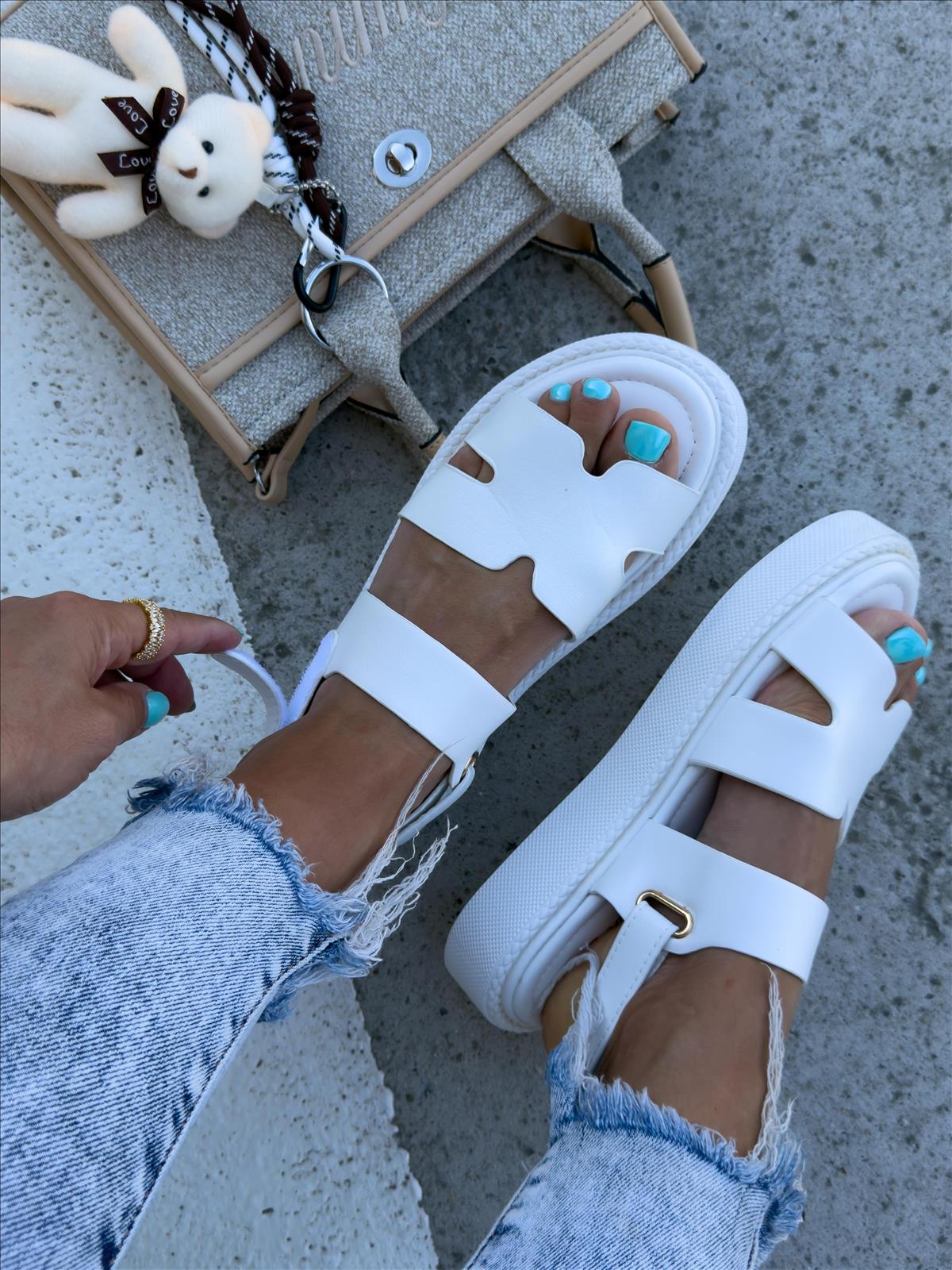 efashion s.r.o. - DOB;Accesoires;Schuhe;Young Fashion - Medvedov