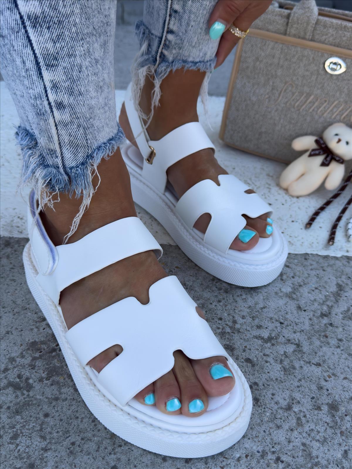 efashion s.r.o. - DOB;Accesoires;Schuhe;Young Fashion - Medvedov