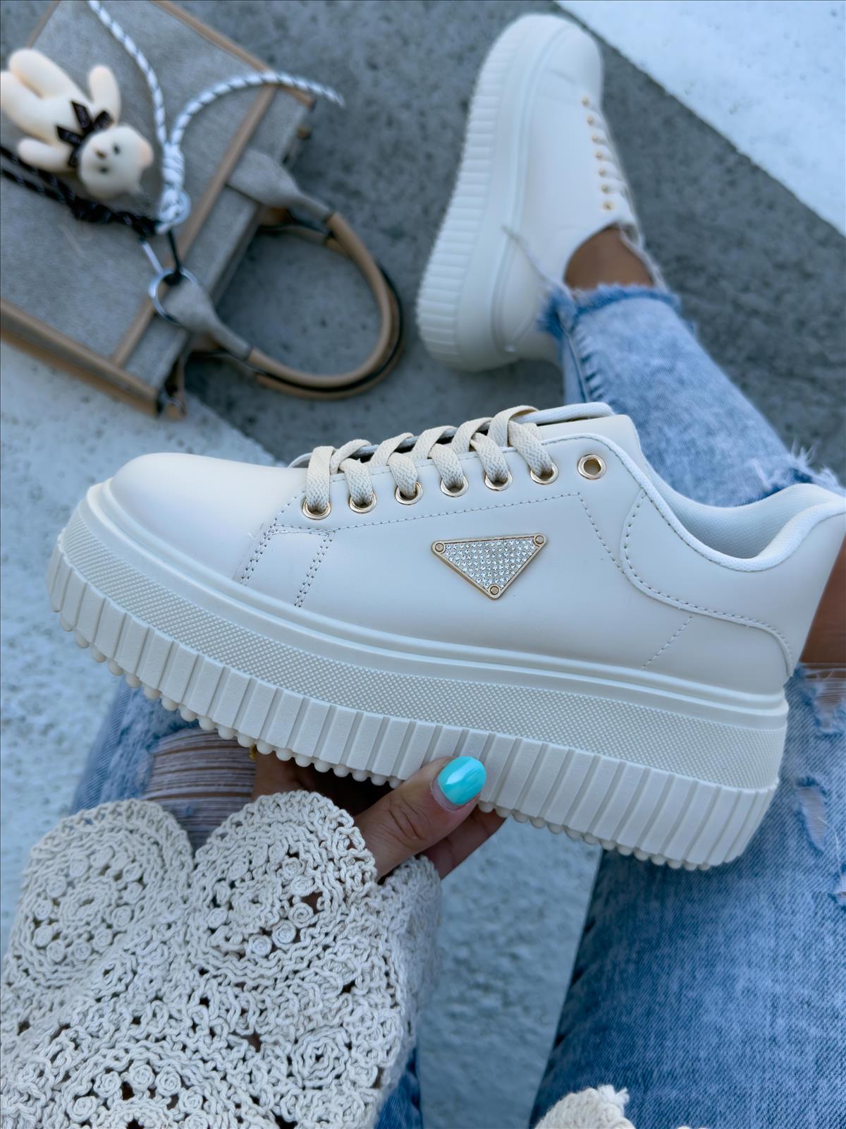 efashion s.r.o. - DOB;Accesoires;Schuhe;Young Fashion - Medvedov