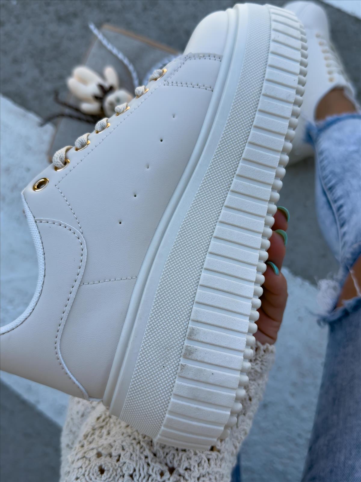 efashion s.r.o. - DOB;Accesoires;Schuhe;Young Fashion - Medvedov