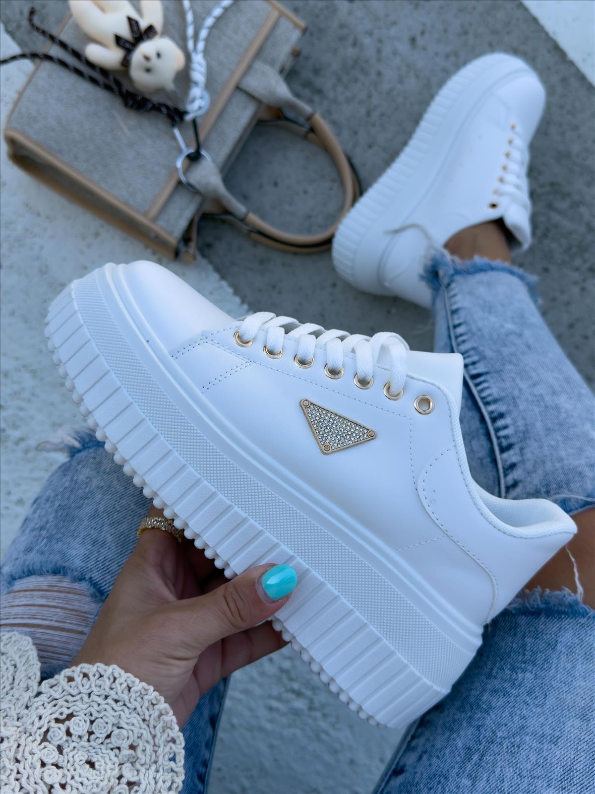 efashion s.r.o. - DOB;Accesoires;Schuhe;Young Fashion - Medvedov