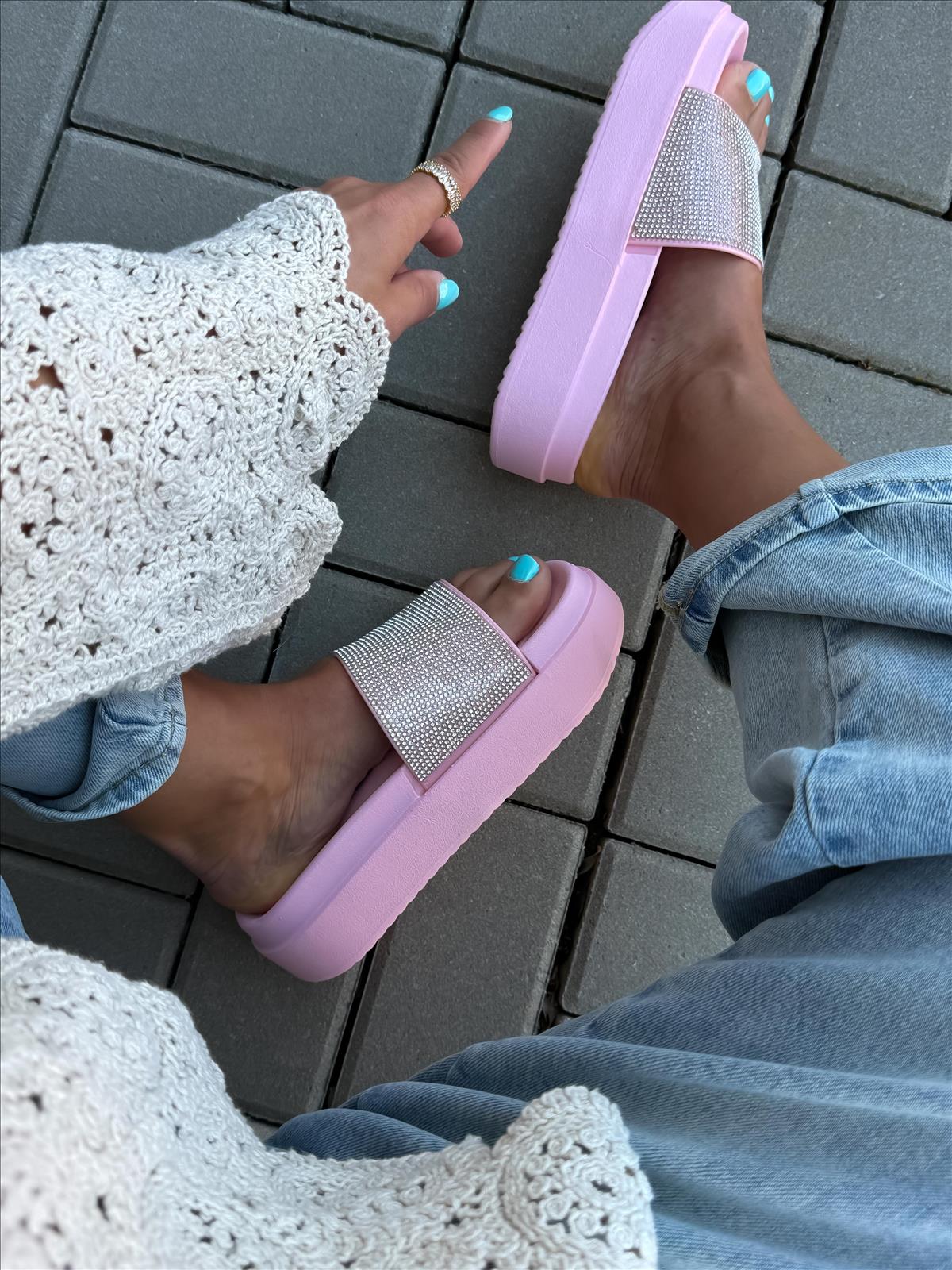 efashion s.r.o. - DOB;Accesoires;Schuhe;Young Fashion - Medvedov