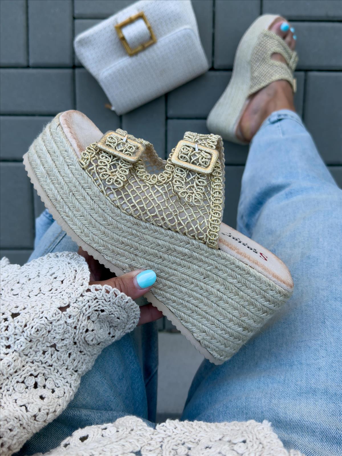 efashion s.r.o. - DOB;Accesoires;Schuhe;Young Fashion - Medvedov