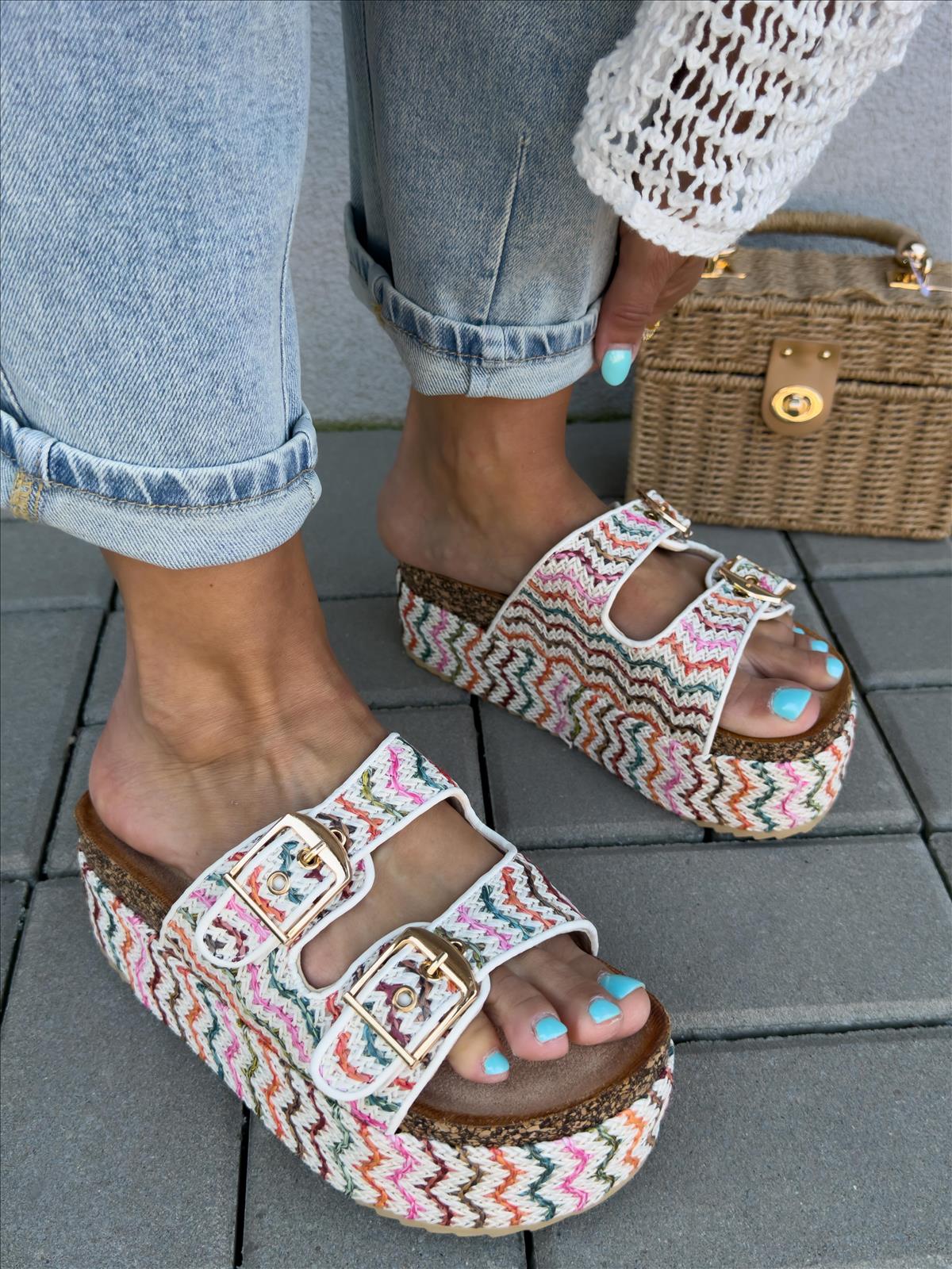 efashion s.r.o. - DOB;Accesoires;Schuhe;Young Fashion - Medvedov