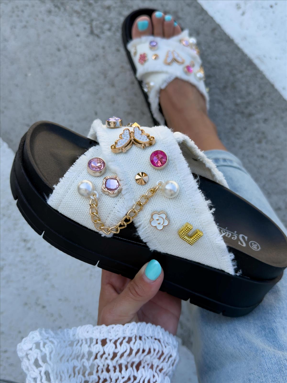 efashion s.r.o. - DOB;Accesoires;Schuhe;Young Fashion - Medvedov