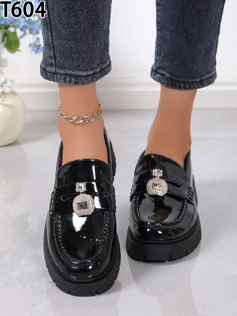 Lujah Shoes (Schuhgrosshandel)
