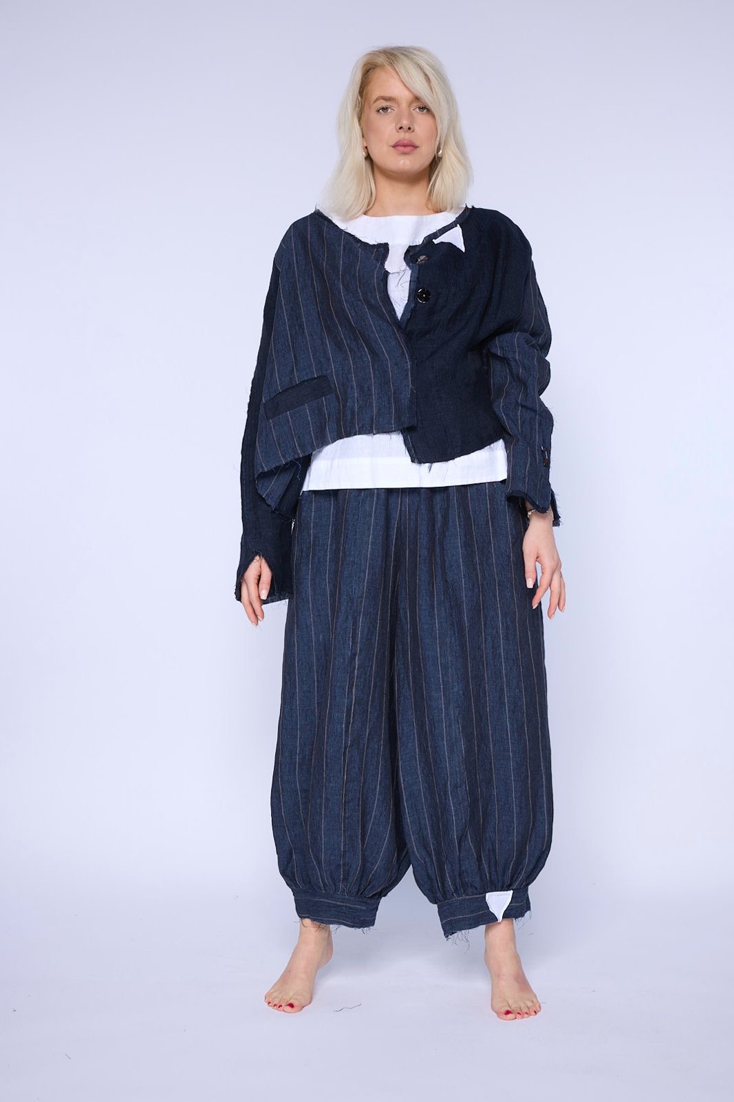 Chalona GmbH - DOB, Accessoires, Große Größen - Jacken, Kleider, Hosen, Blusen, Mäntel, Tuniken, Röcke, Pullover