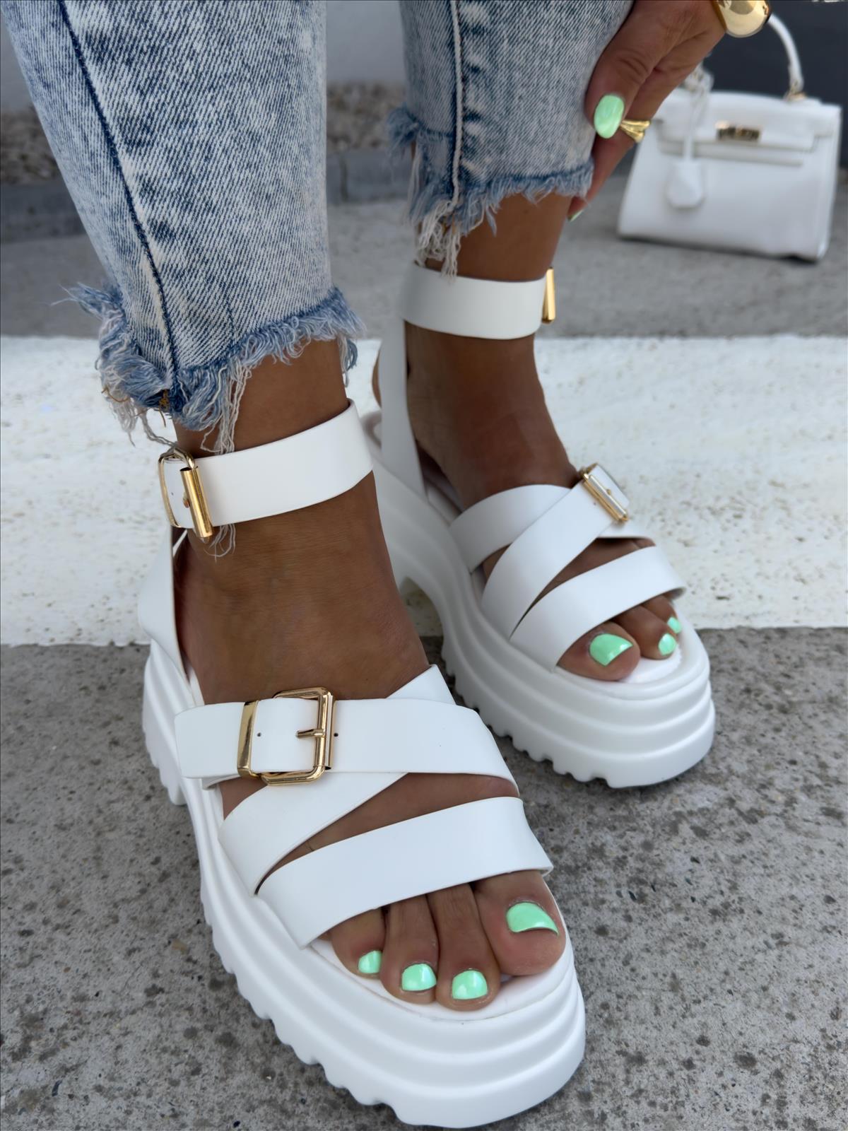 efashion s.r.o. - DOB;Accesoires;Schuhe;Young Fashion - Medvedov