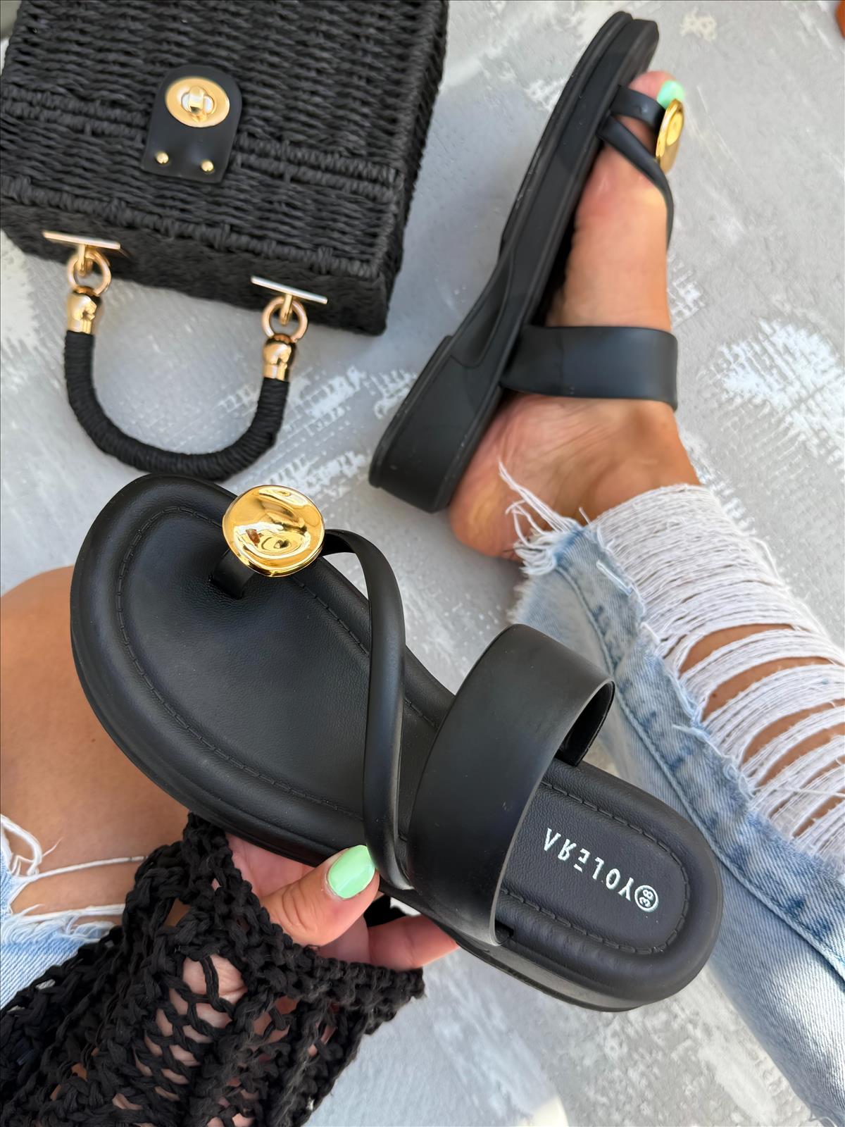 efashion s.r.o. - DOB;Accesoires;Schuhe;Young Fashion - Medvedov