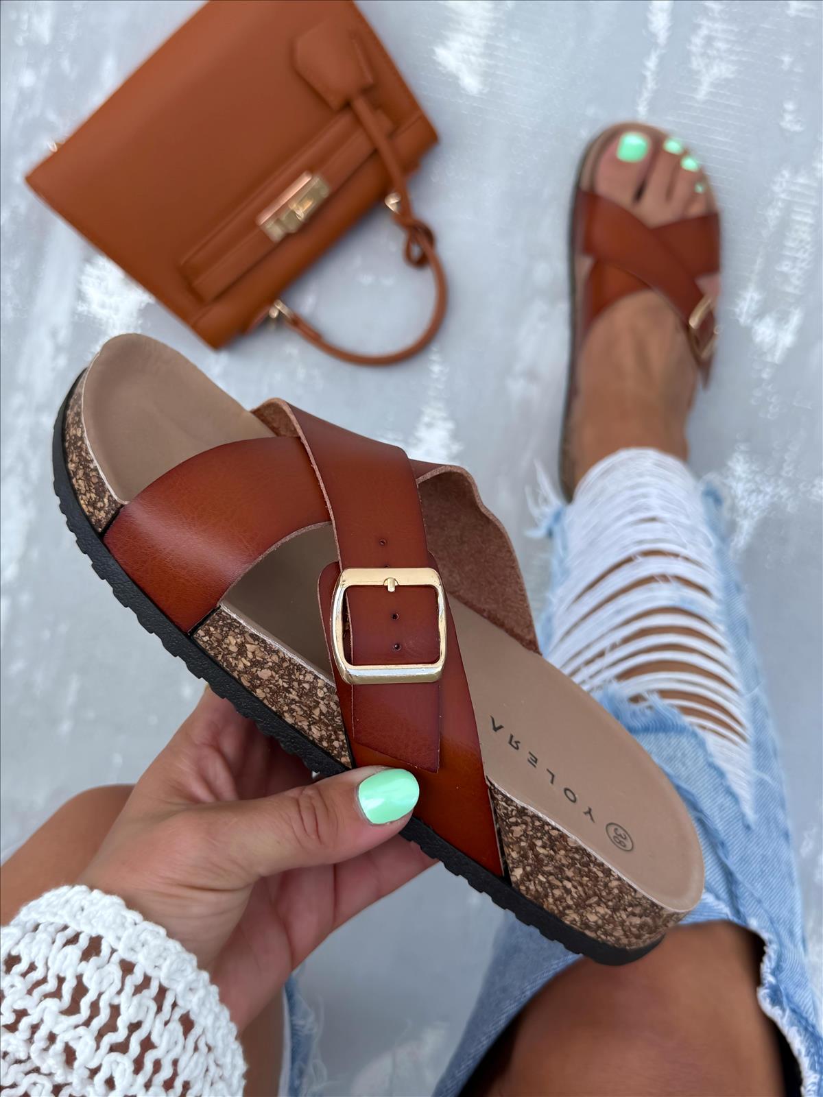 efashion s.r.o. - DOB;Accesoires;Schuhe;Young Fashion - Medvedov