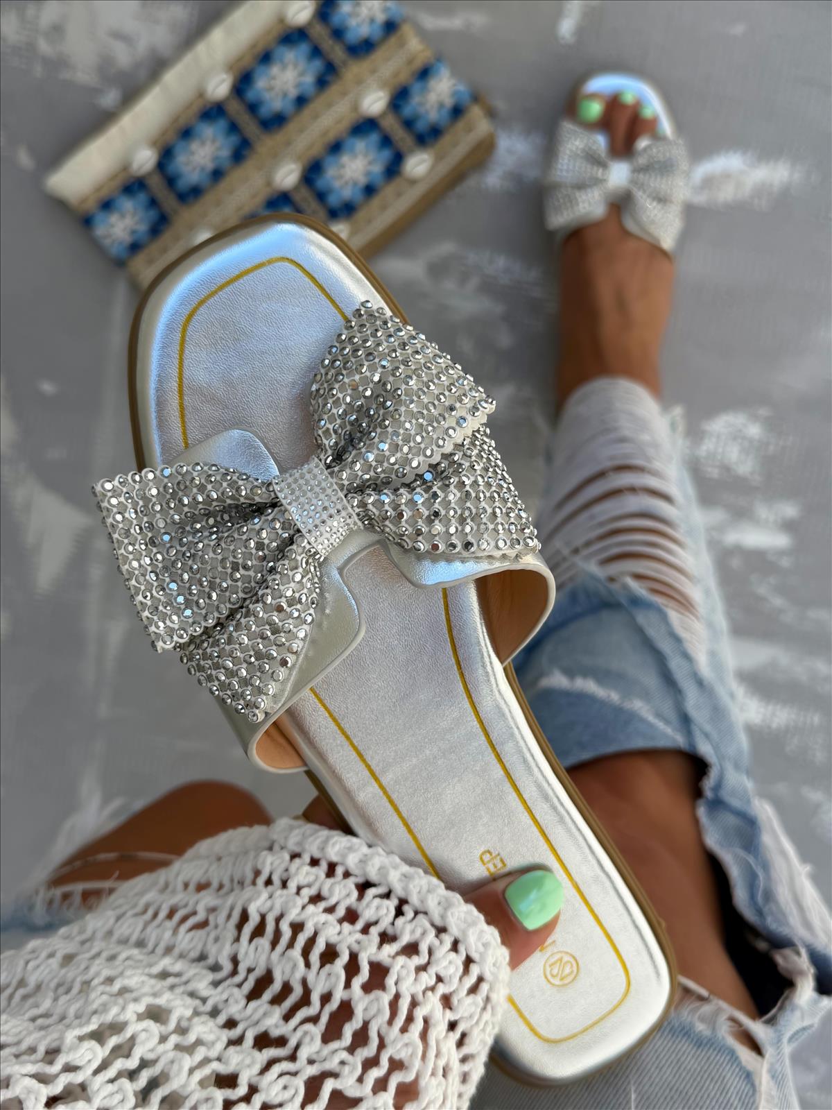 efashion s.r.o. - DOB;Accesoires;Schuhe;Young Fashion - Medvedov