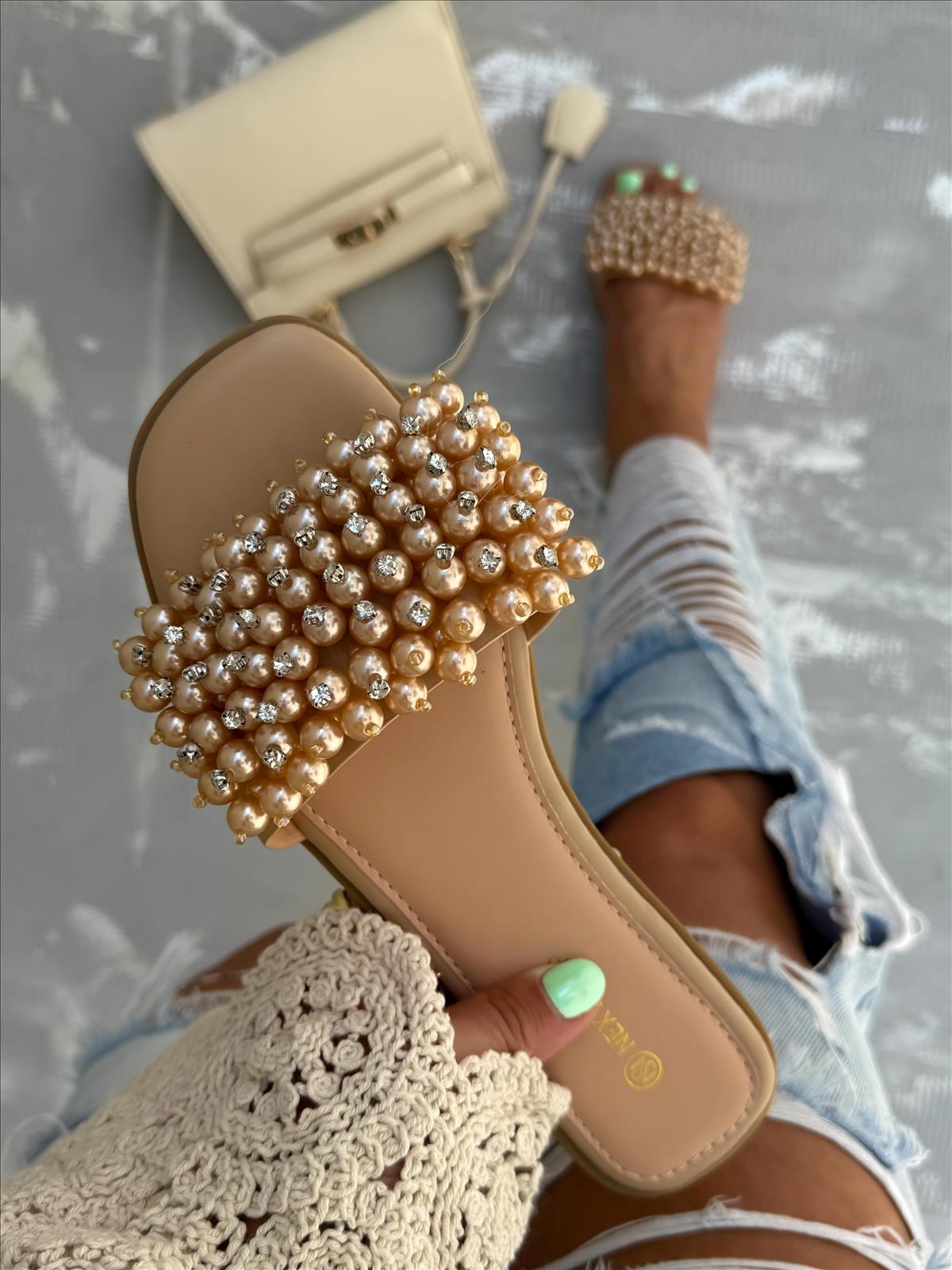 efashion s.r.o. - DOB;Accesoires;Schuhe;Young Fashion - Medvedov