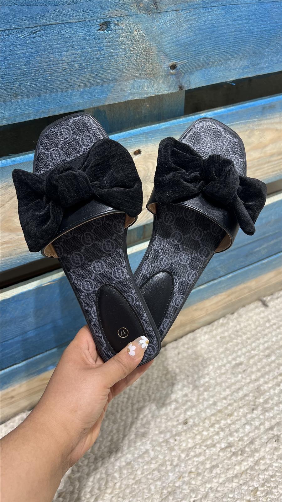 Lujah Shoes (Schuhgrosshandel)