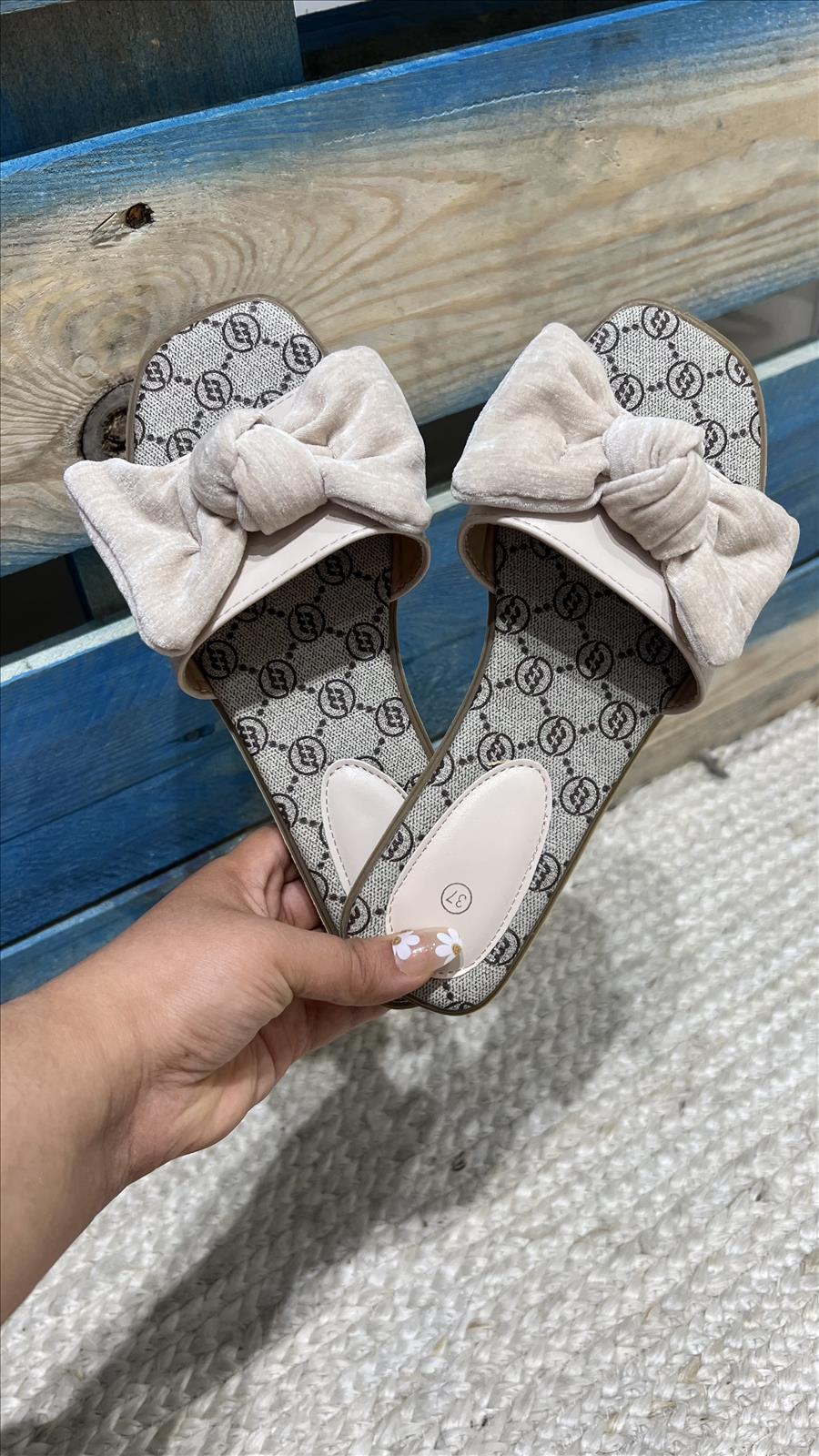 Lujah Shoes (Schuhgrosshandel)
