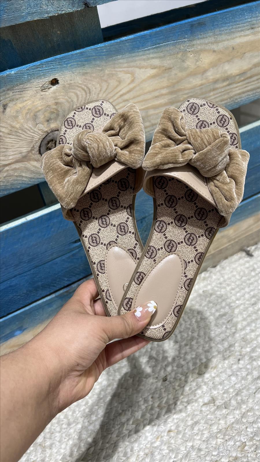 Lujah Shoes (Schuhgrosshandel)