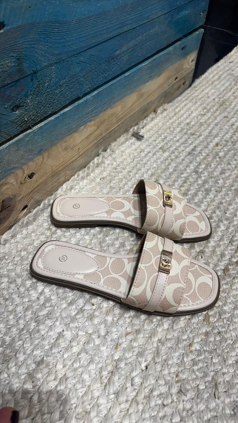 Lujah Shoes (Schuhgrosshandel)