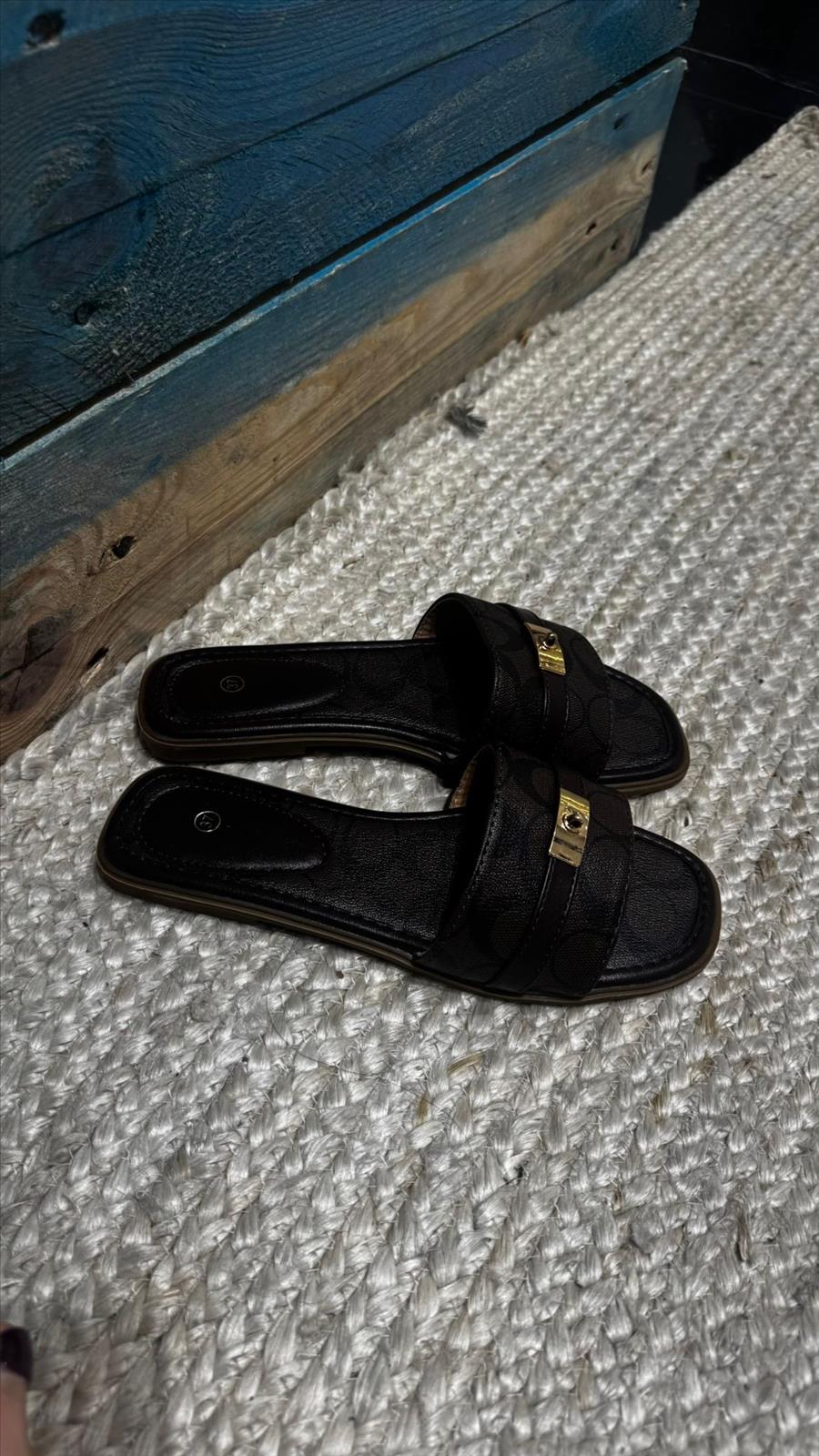 Lujah Shoes (Schuhgrosshandel)