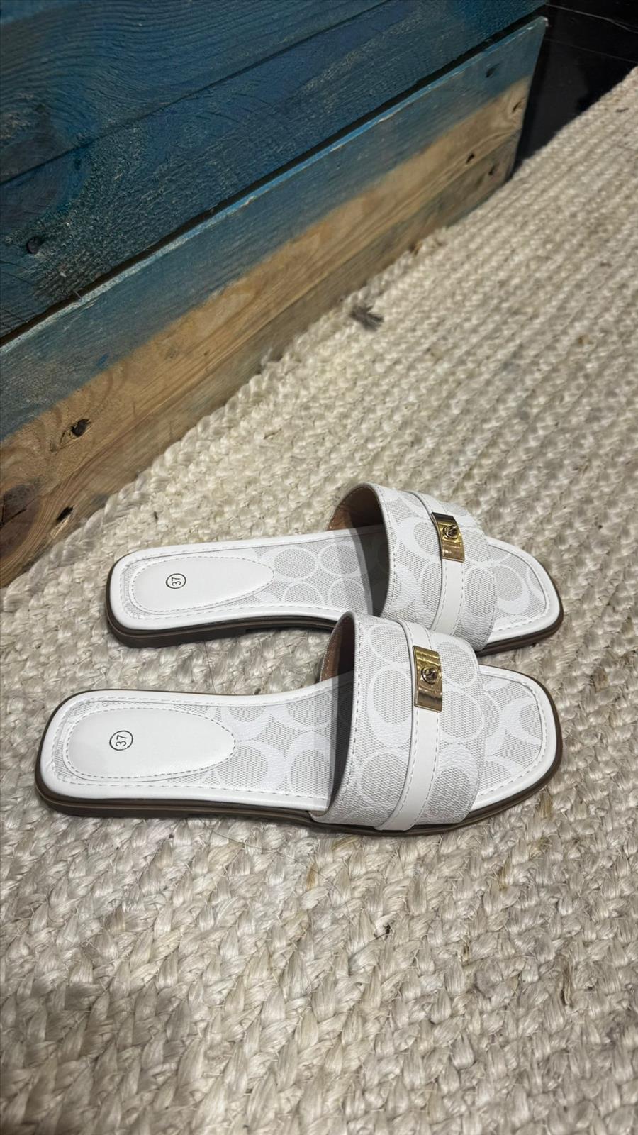 Lujah Shoes (Schuhgrosshandel)