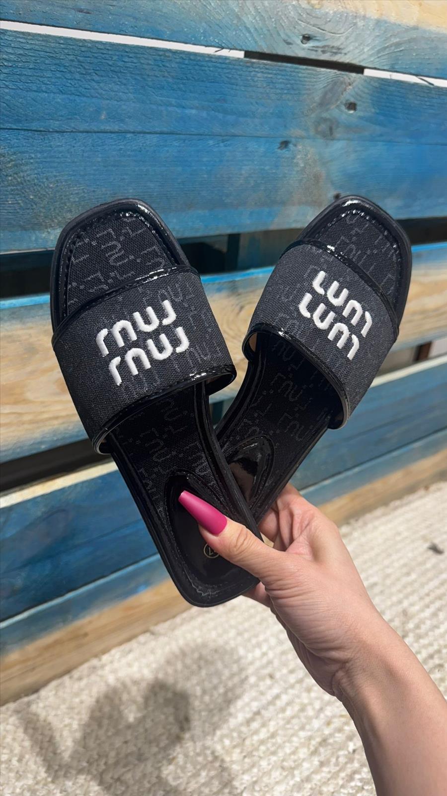 Lujah Shoes (Schuhgrosshandel)